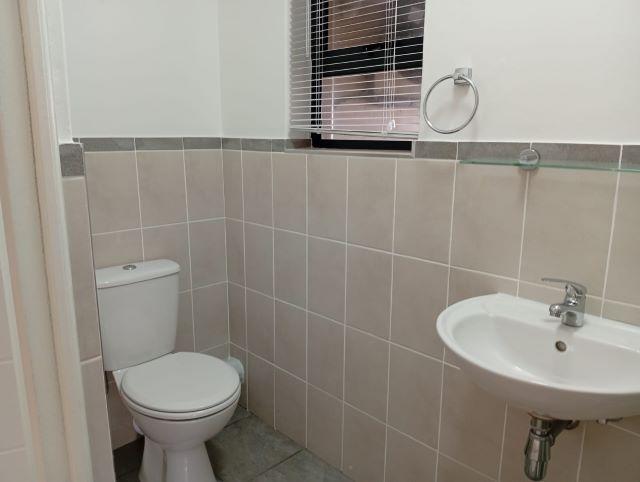 2 Bedroom Property for Sale in Fish Hoek Western Cape